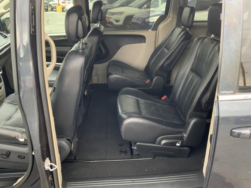 Chrysler Town & Country Touring 2014