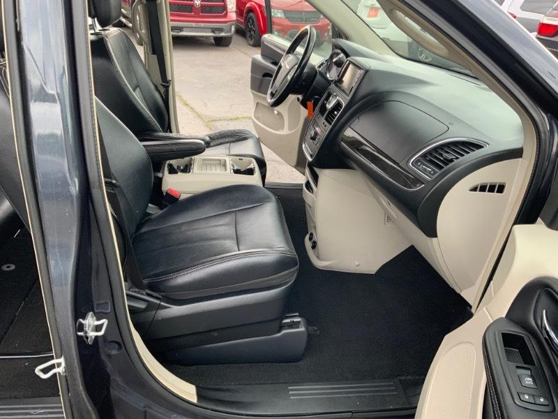 Chrysler Town & Country Touring 2014