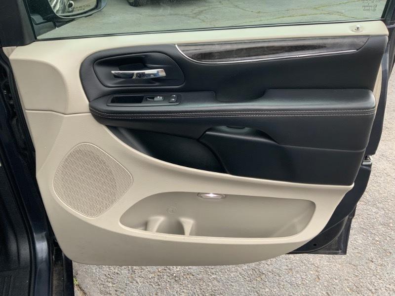 Chrysler Town & Country Touring 2014