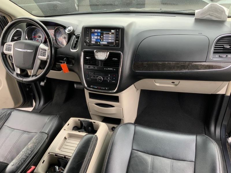 Chrysler Town & Country Touring 2014