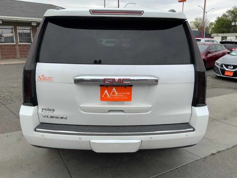 GMC Yukon Denali 4WD 2017