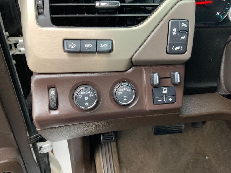 GMC Yukon Denali 4WD 2017