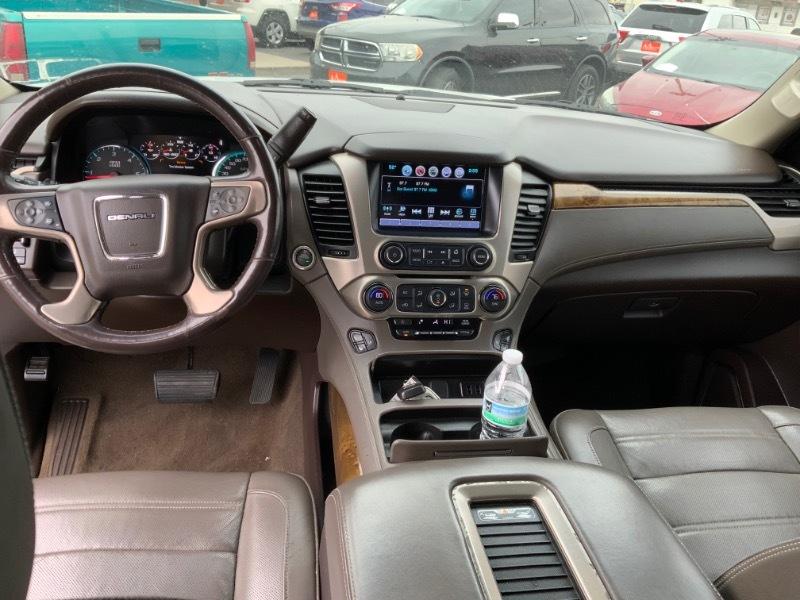 GMC Yukon Denali 4WD 2017