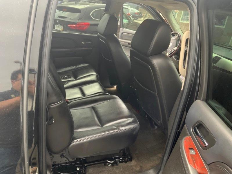 Cadillac Escalade 4WD 4dr Luxury 2008