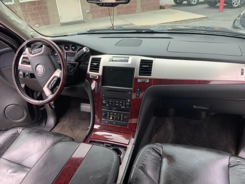 Cadillac Escalade 4WD 4dr Luxury 2008