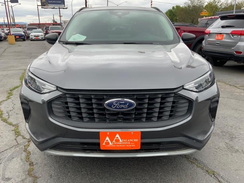 Ford Escape 4dr 103" WB 2.3L XLS 2024
