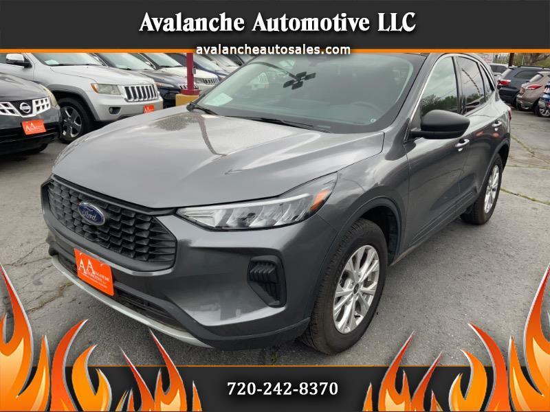 Ford Escape 4dr 103" WB 2.3L XLS 2024