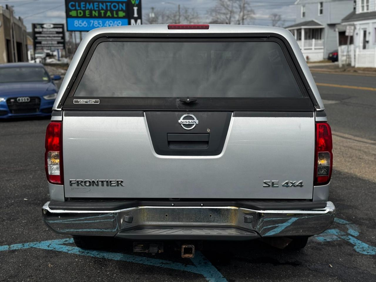 Nissan Frontier SE-V6 2010