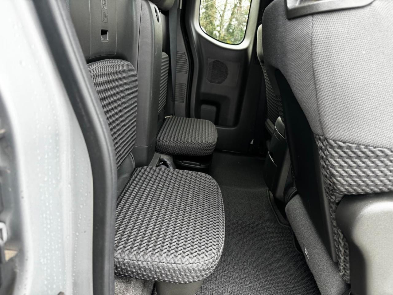 Nissan Frontier SE-V6 2010