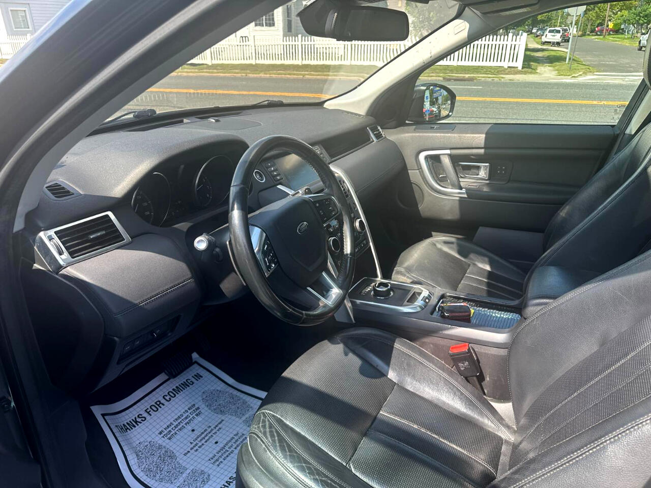 2017 Land Rover Discovery Sport HSE photo 11