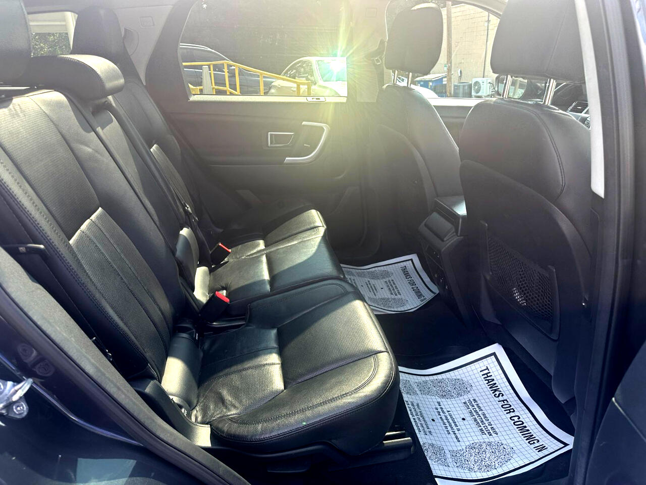 2017 Land Rover Discovery Sport HSE photo 17