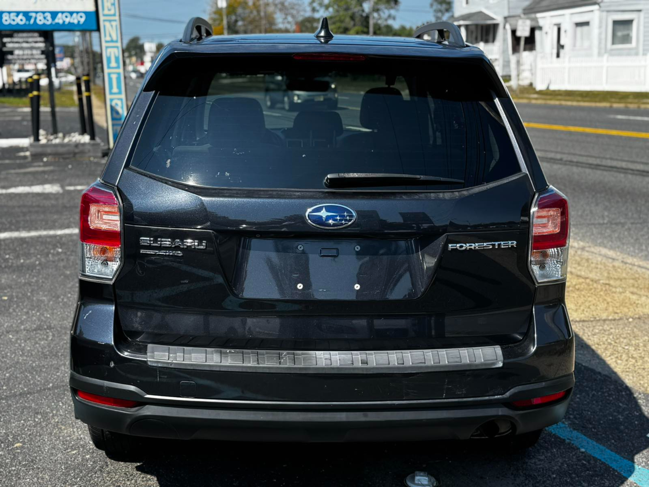 2018 Subaru Forester 2.5i Premium photo 4