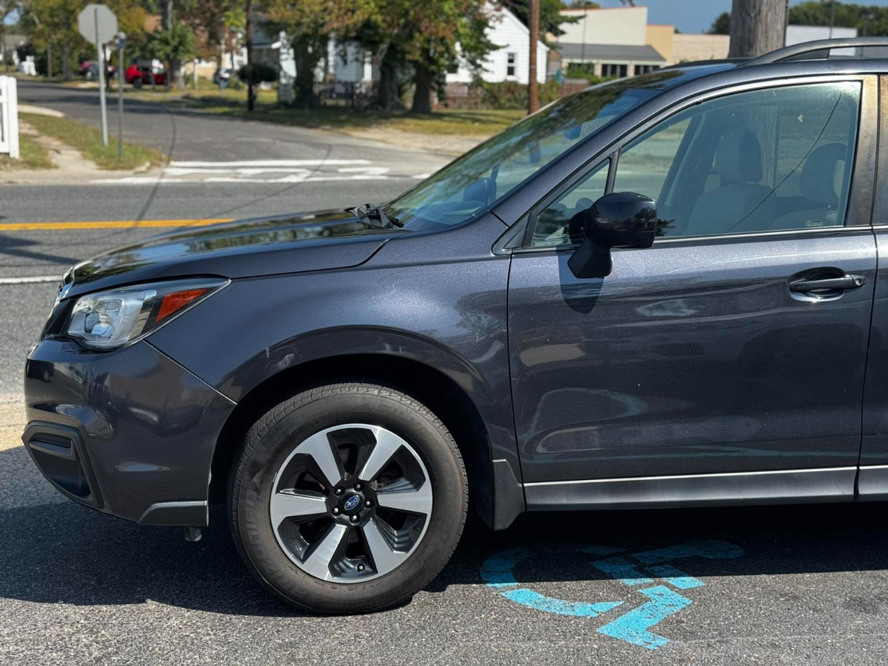 2018 Subaru Forester 2.5i Premium photo 9