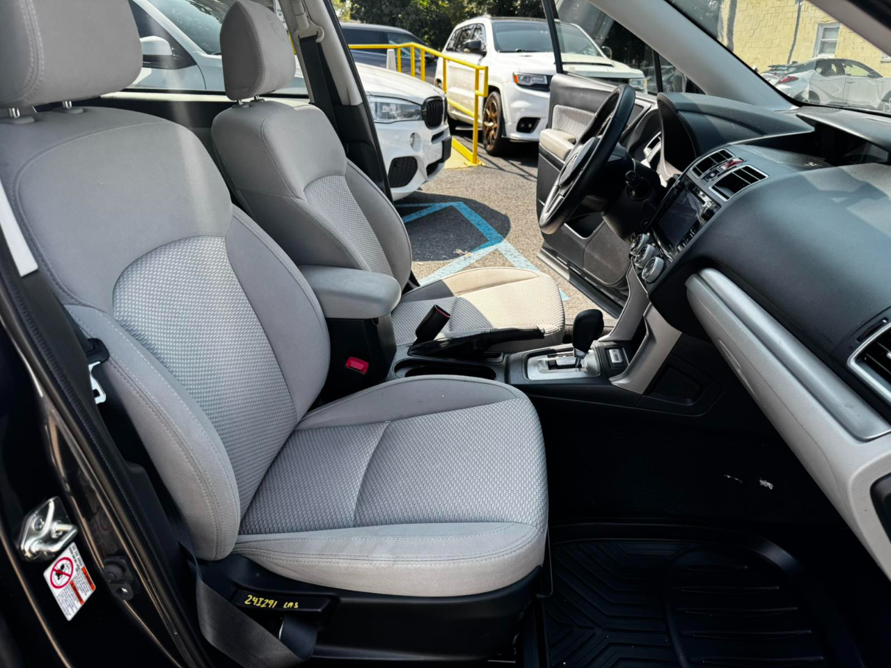 2018 Subaru Forester 2.5i Premium photo 21