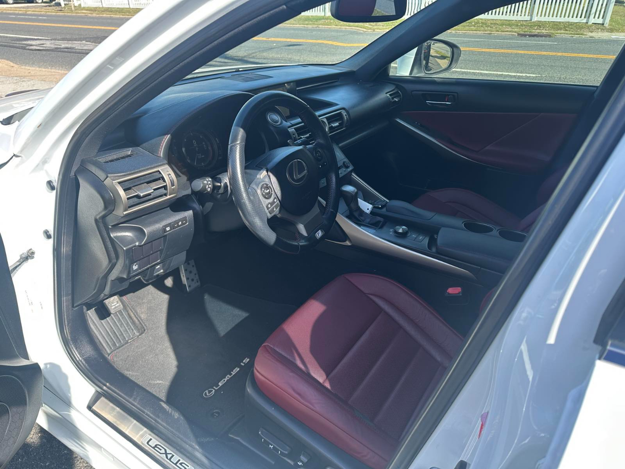 2015 Lexus IS 250 photo 14