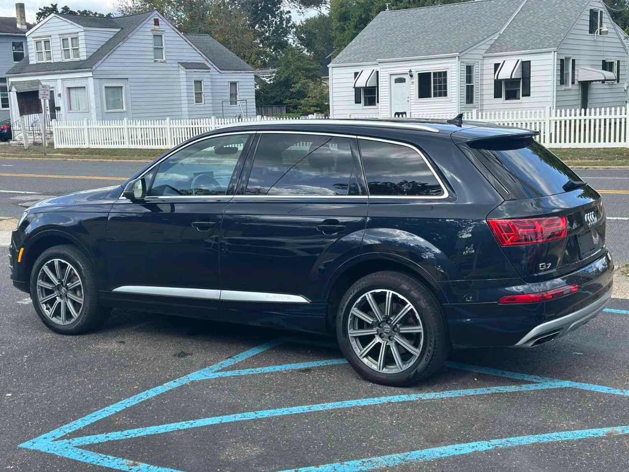 2017 Audi Q7 2.0T Premium Plus photo 2