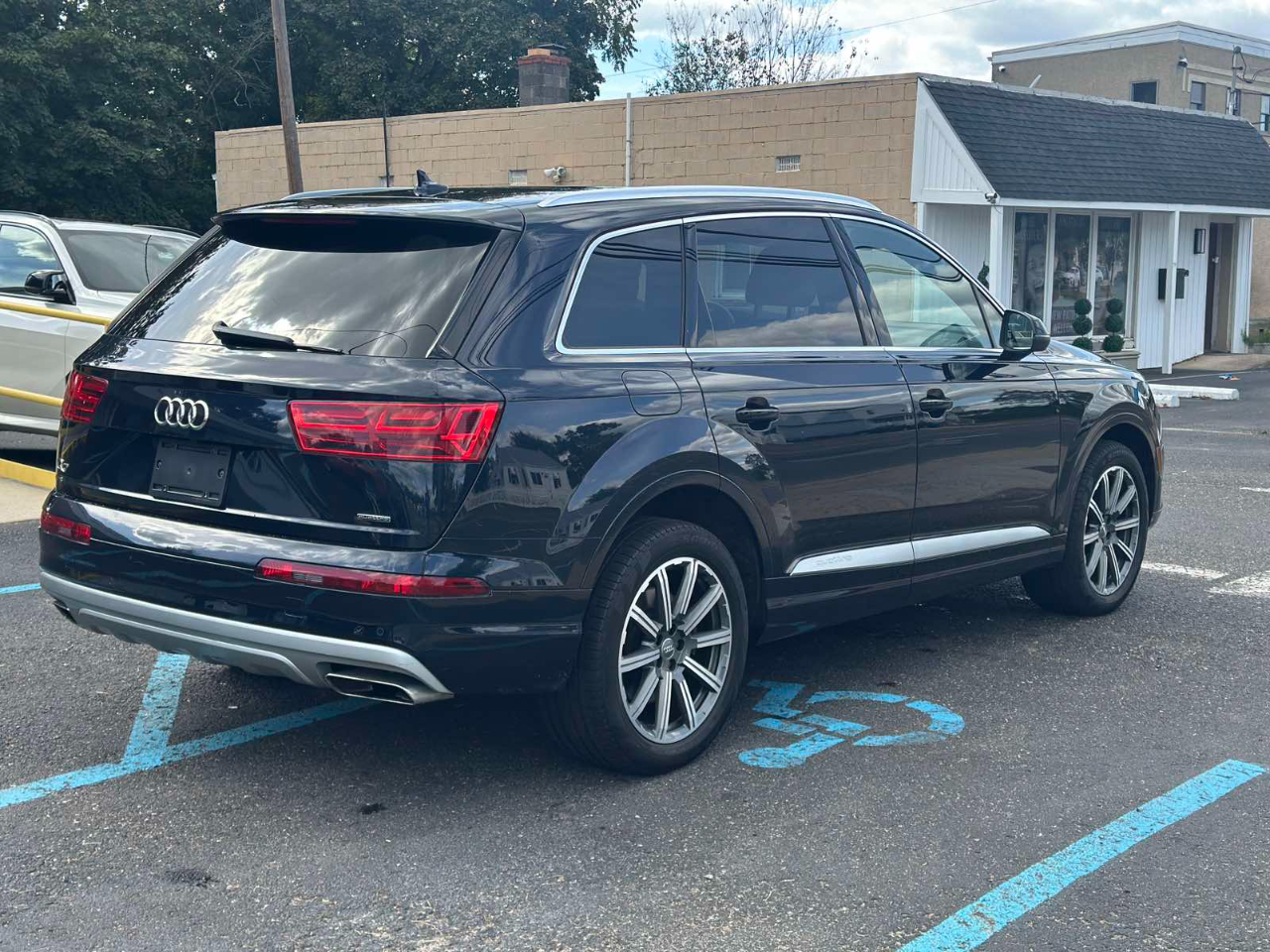 2017 Audi Q7 2.0T Premium Plus photo 6