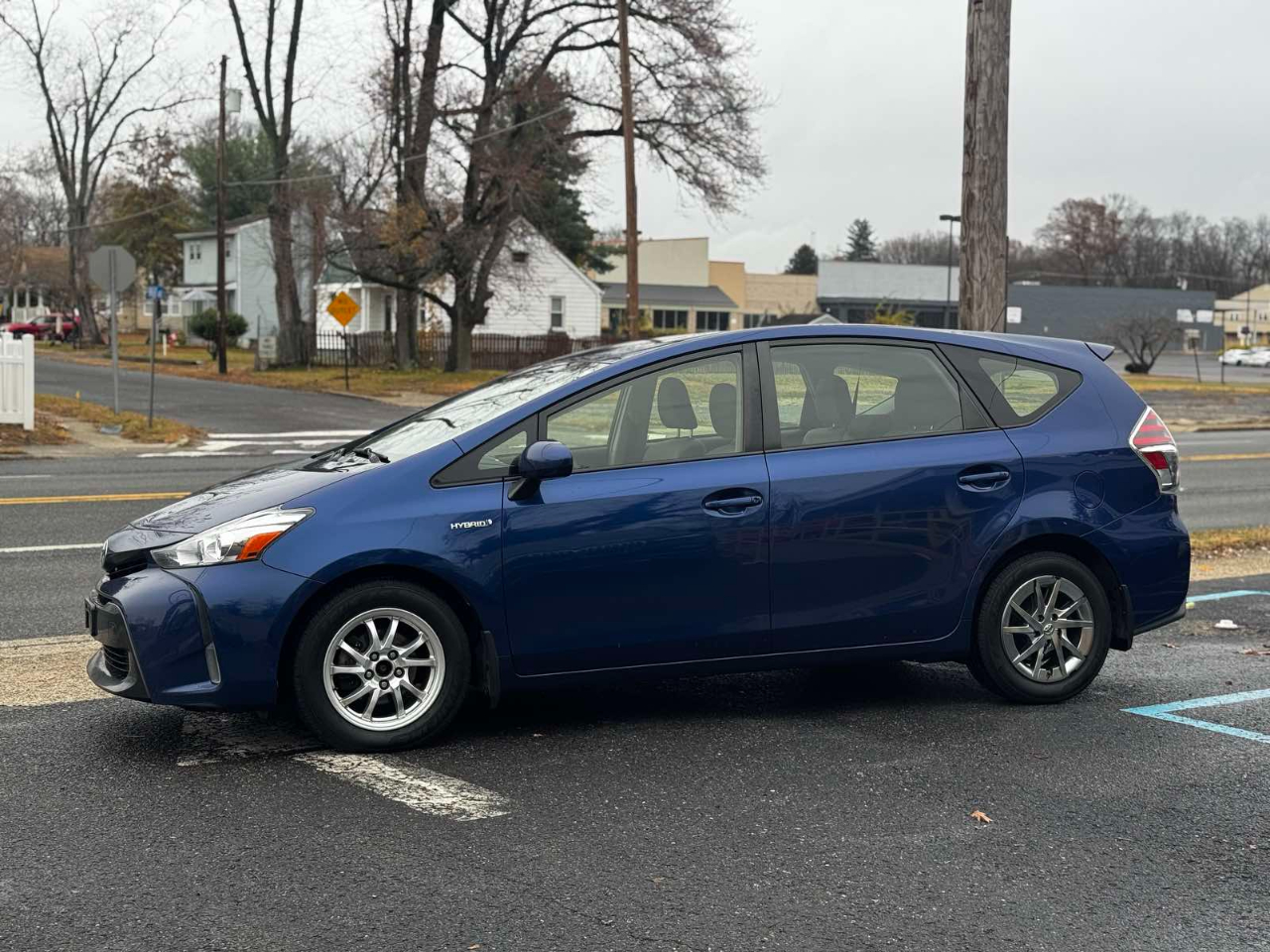 Toyota Prius V Three 2017