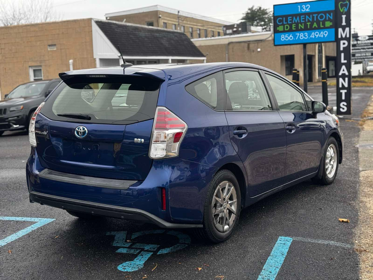 Toyota Prius V Three 2017