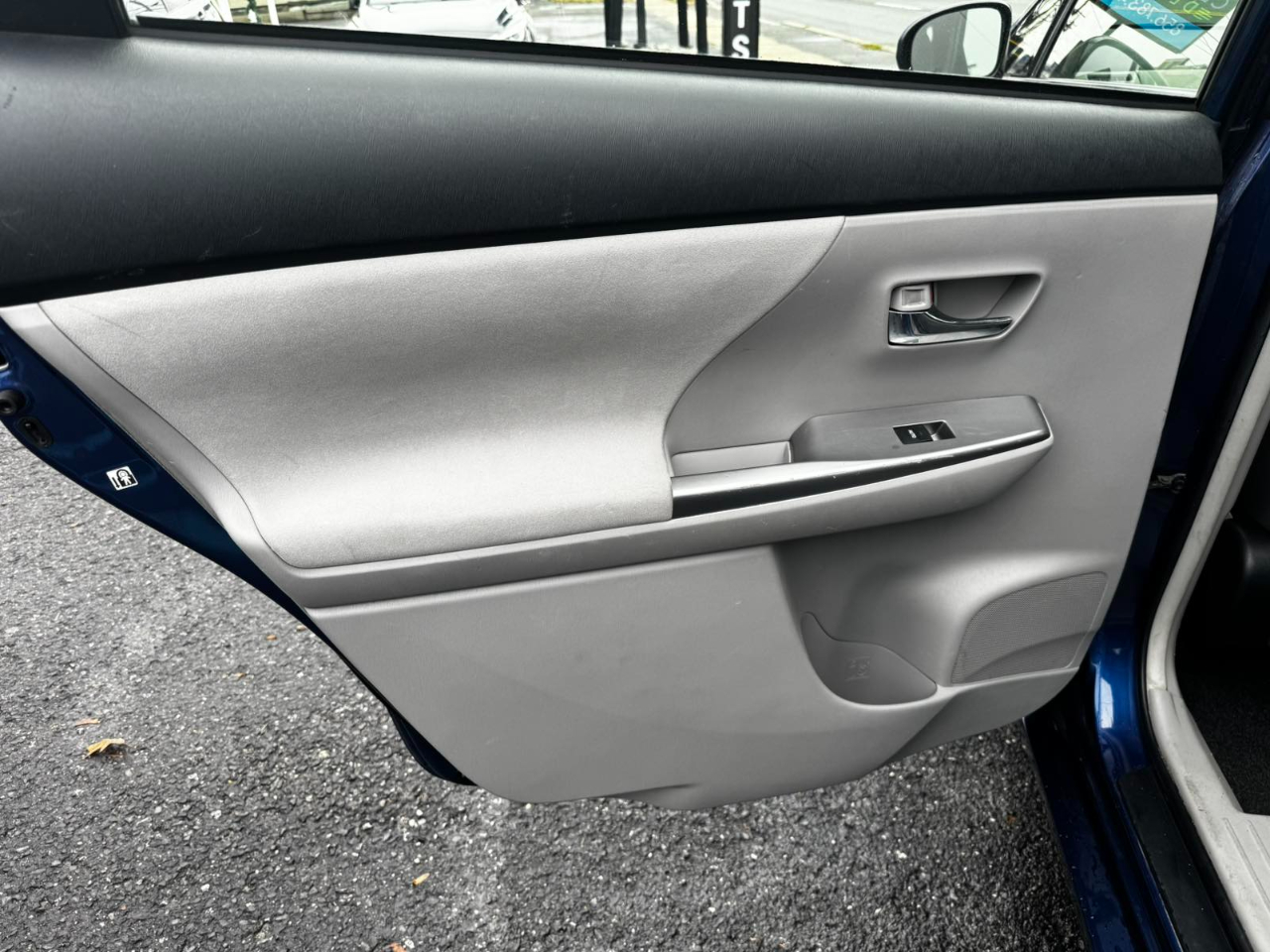 Toyota Prius V Three 2017