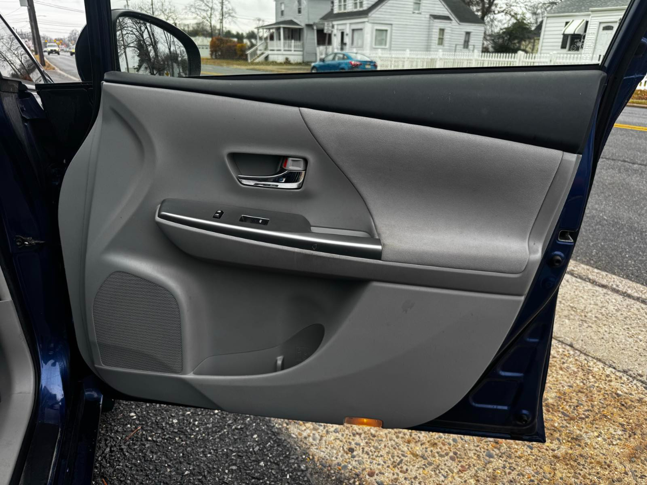 Toyota Prius V Three 2017