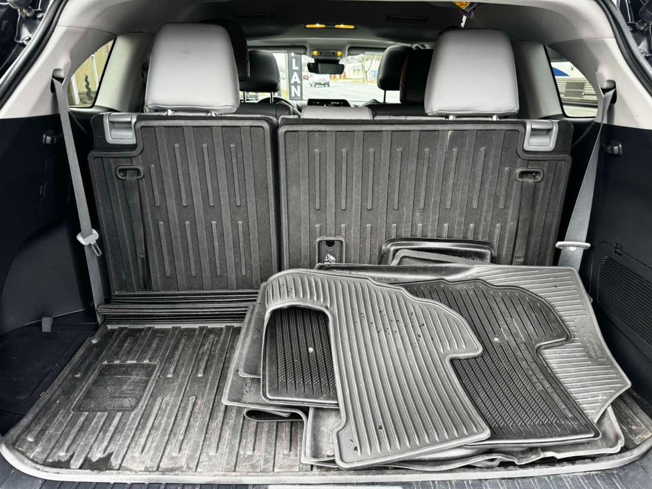 Toyota Highlander Hybrid XLE AWD 2022