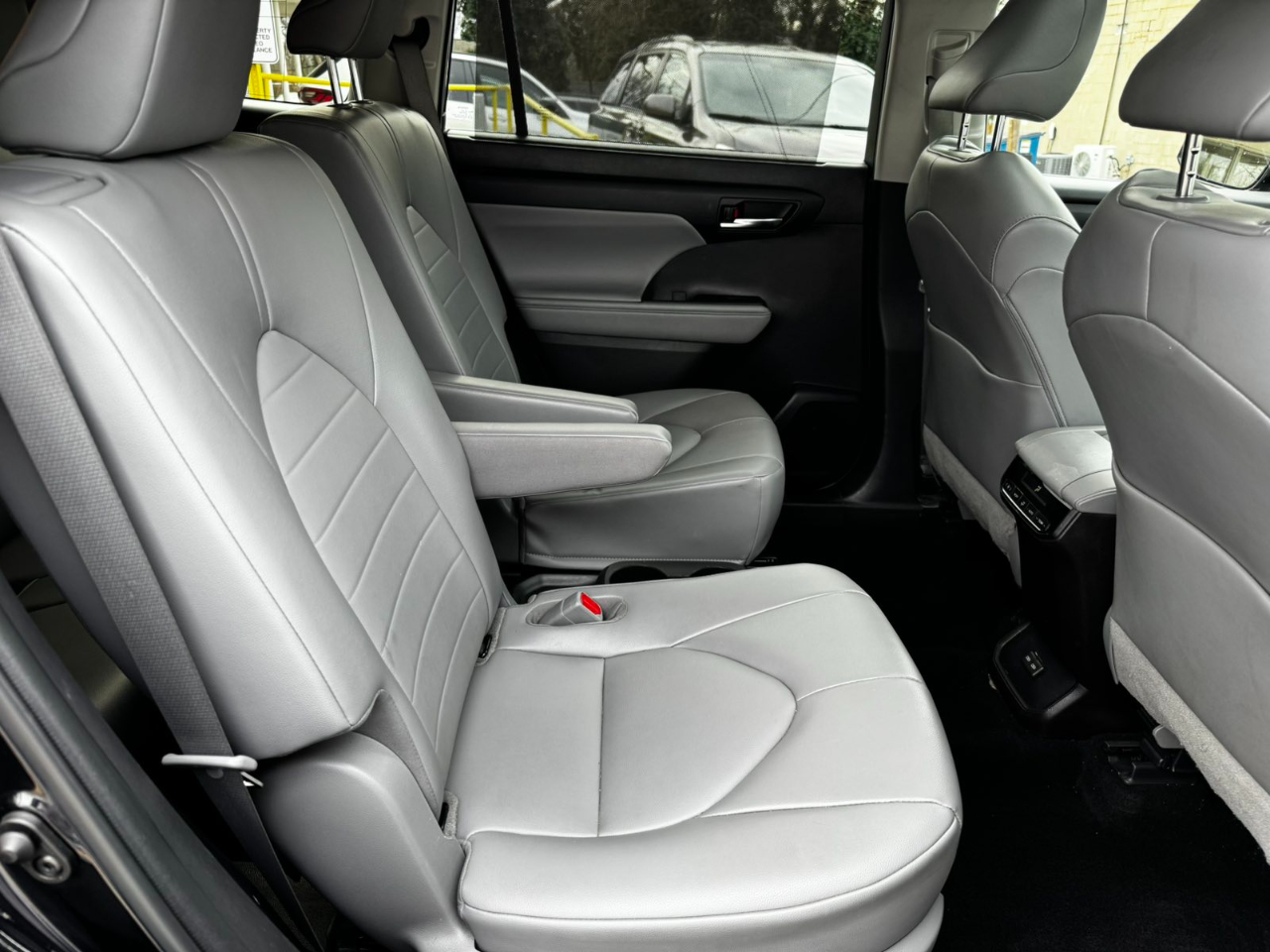 Toyota Highlander Hybrid XLE AWD 2022