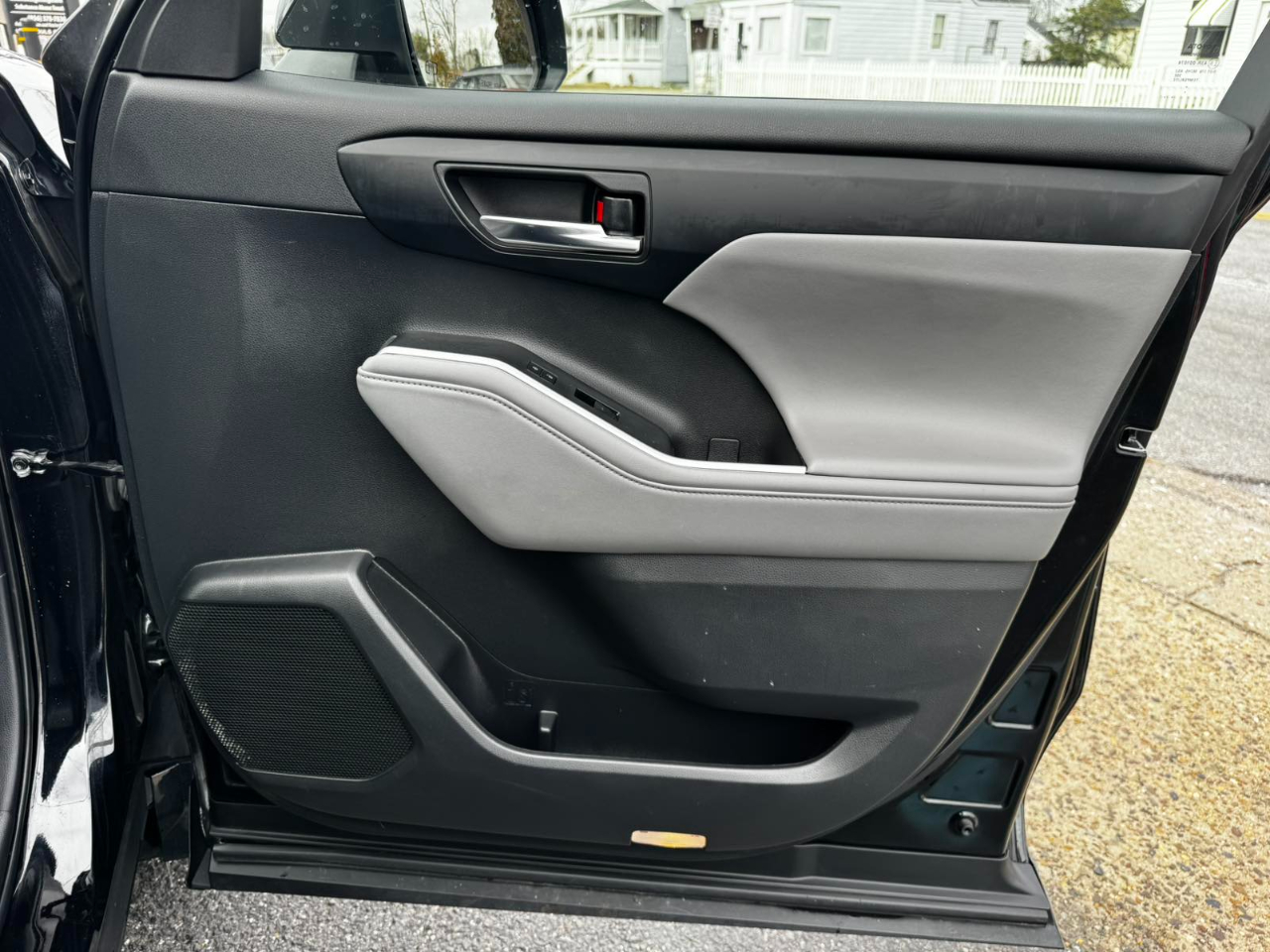 Toyota Highlander Hybrid XLE AWD 2022