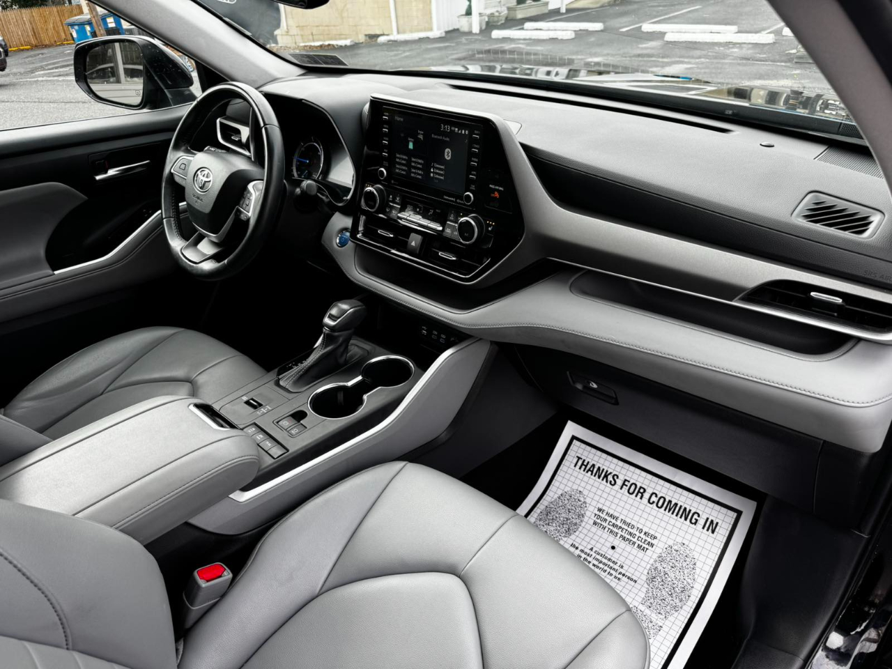 Toyota Highlander Hybrid XLE AWD 2022