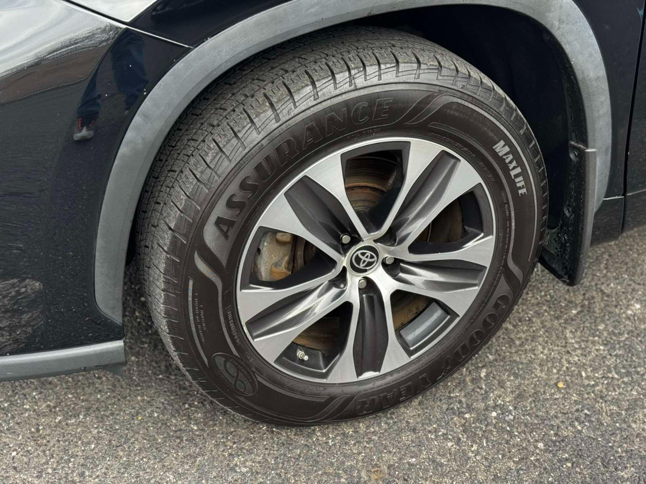 Toyota Highlander Hybrid XLE AWD 2022