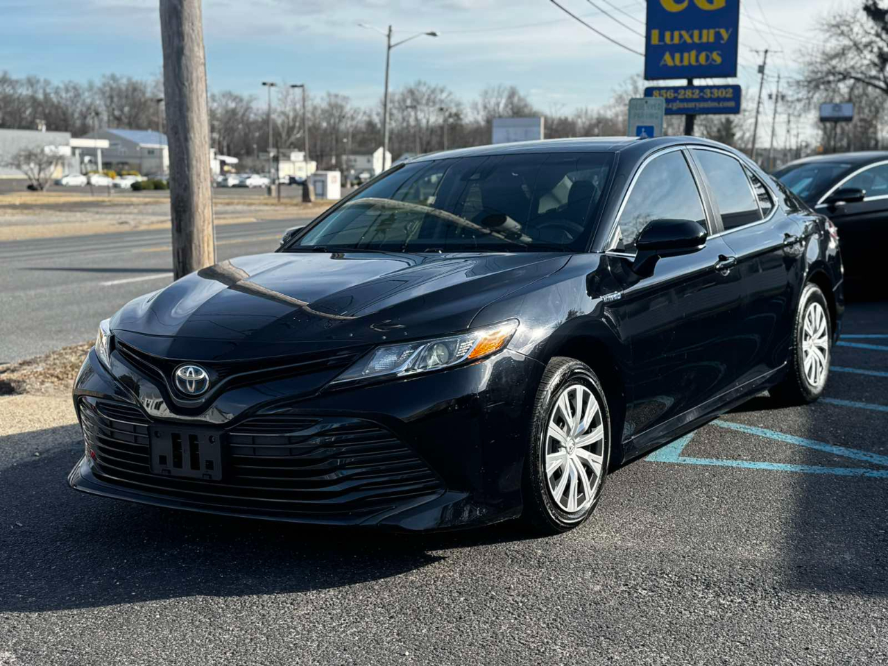 Toyota Camry Hybrid LE 2020