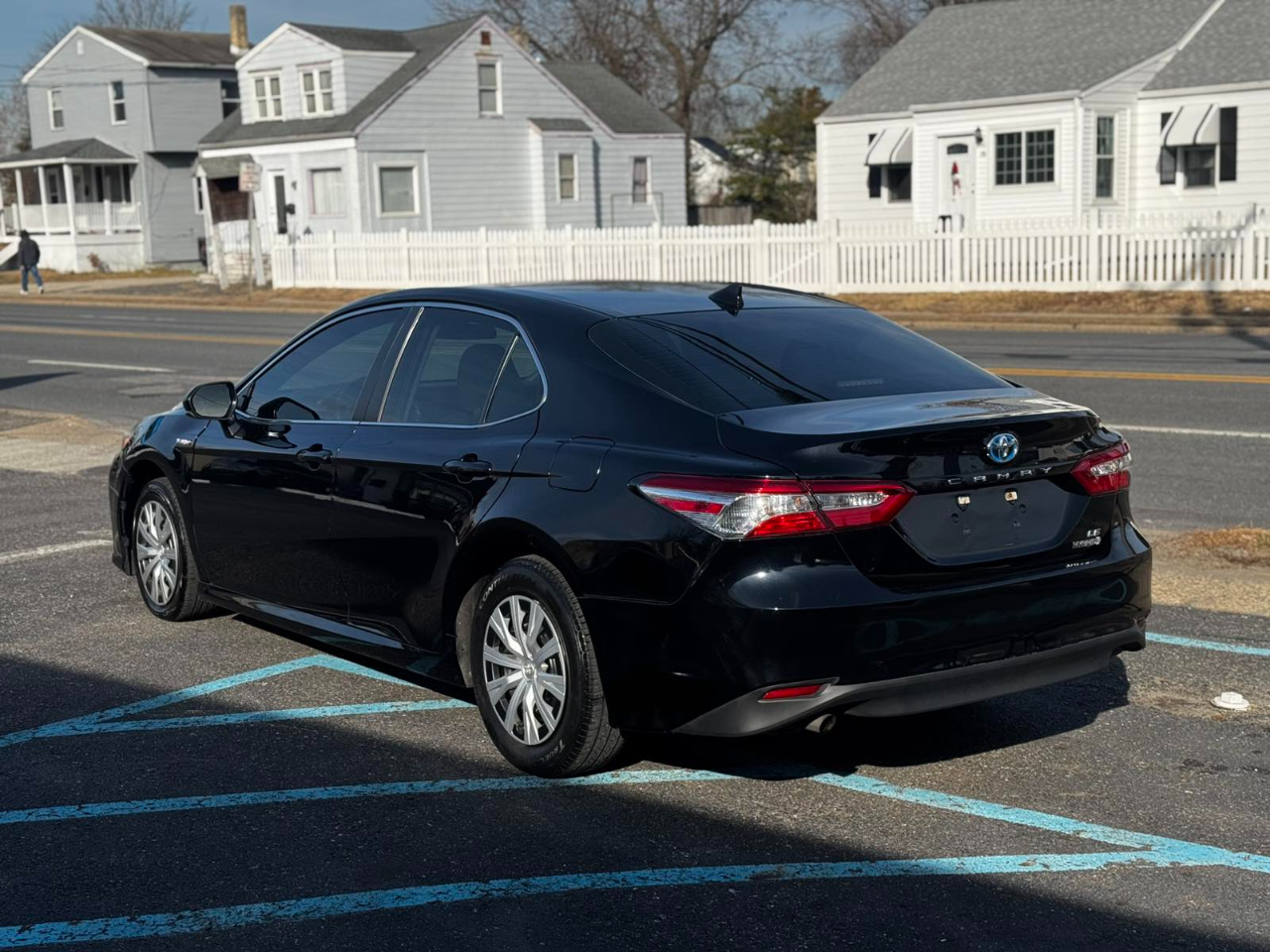 Toyota Camry Hybrid LE 2020