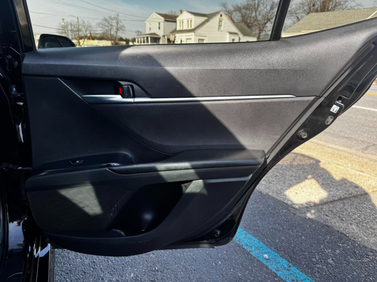 Toyota Camry Hybrid LE 2020