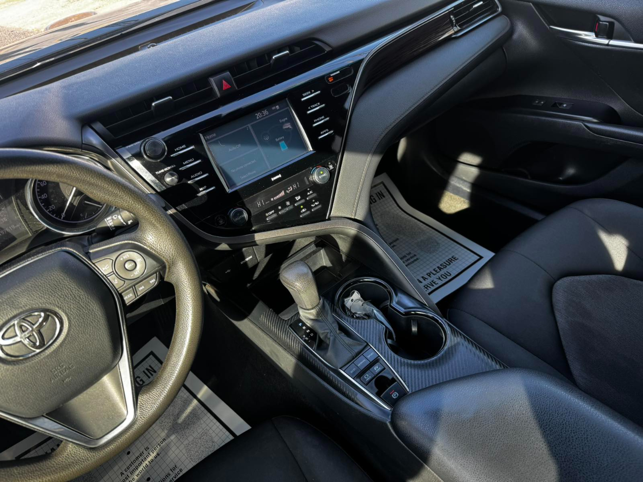 Toyota Camry Hybrid LE 2020