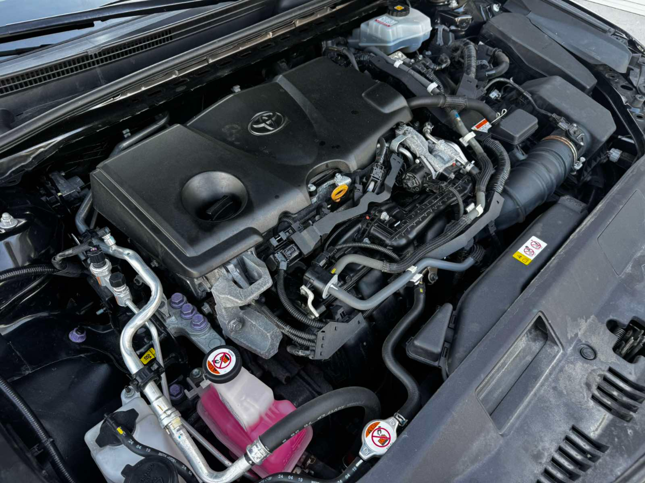 Toyota Camry Hybrid LE 2020