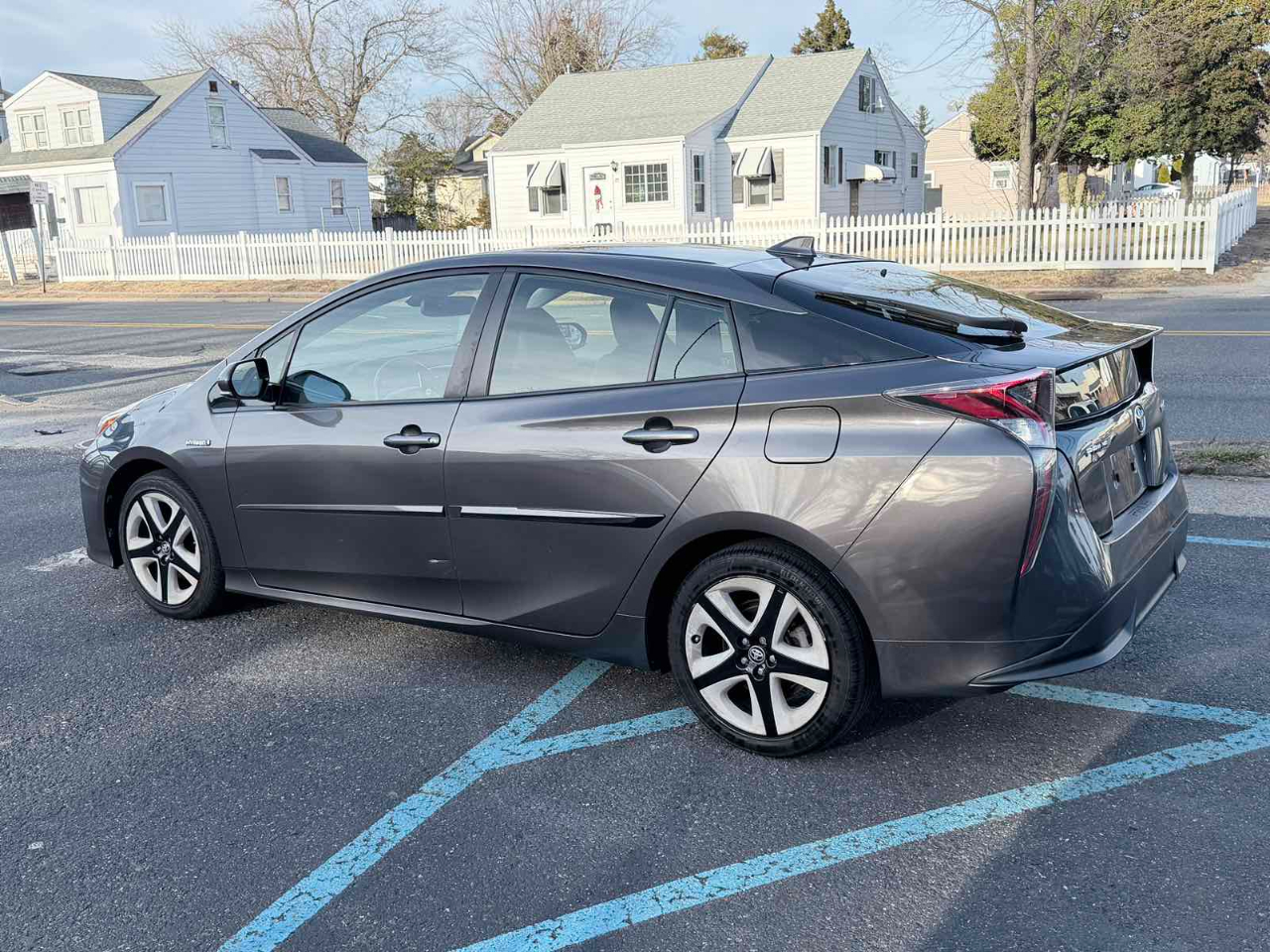 Toyota Prius Four 2016