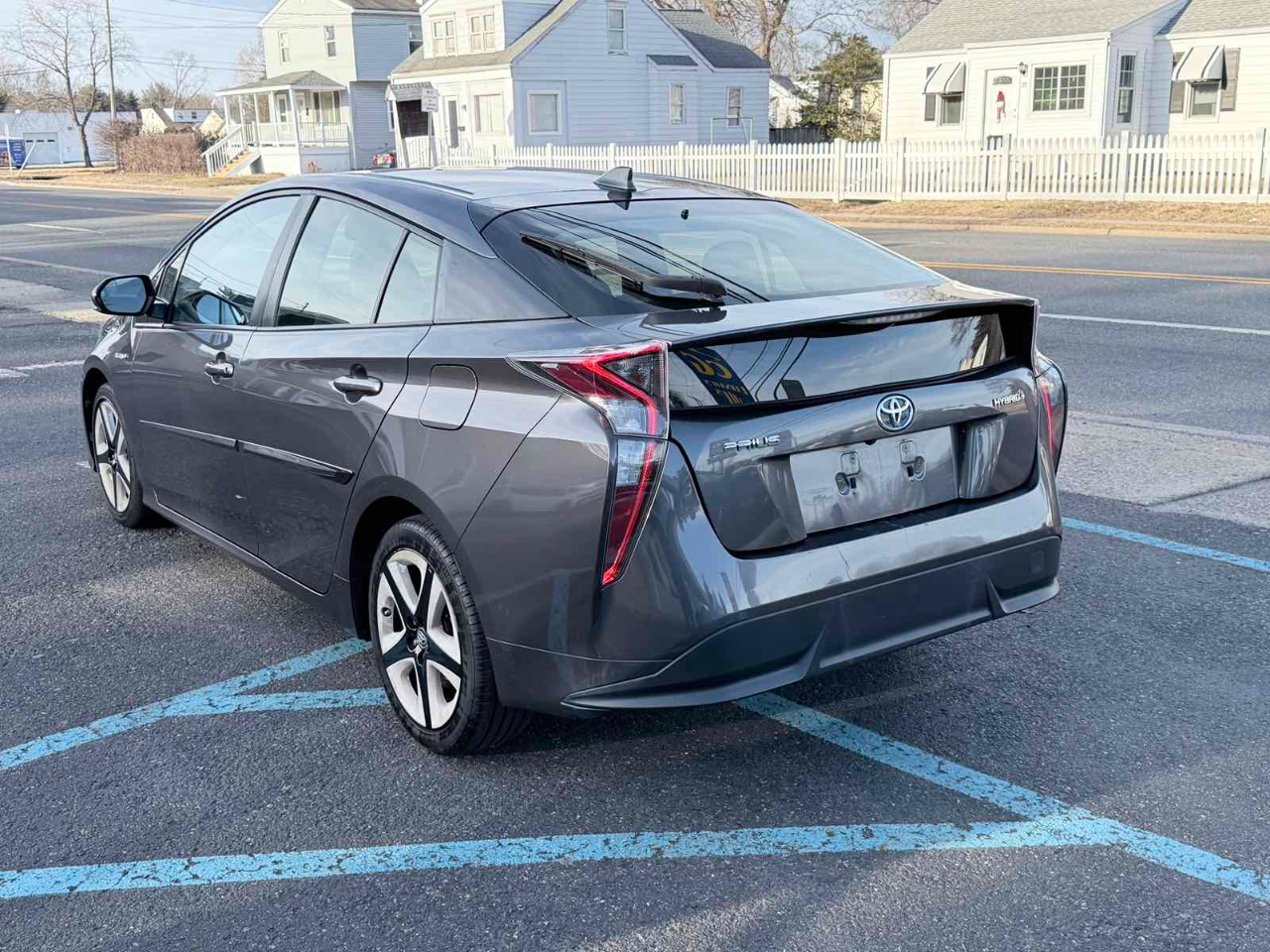 Toyota Prius Four 2016
