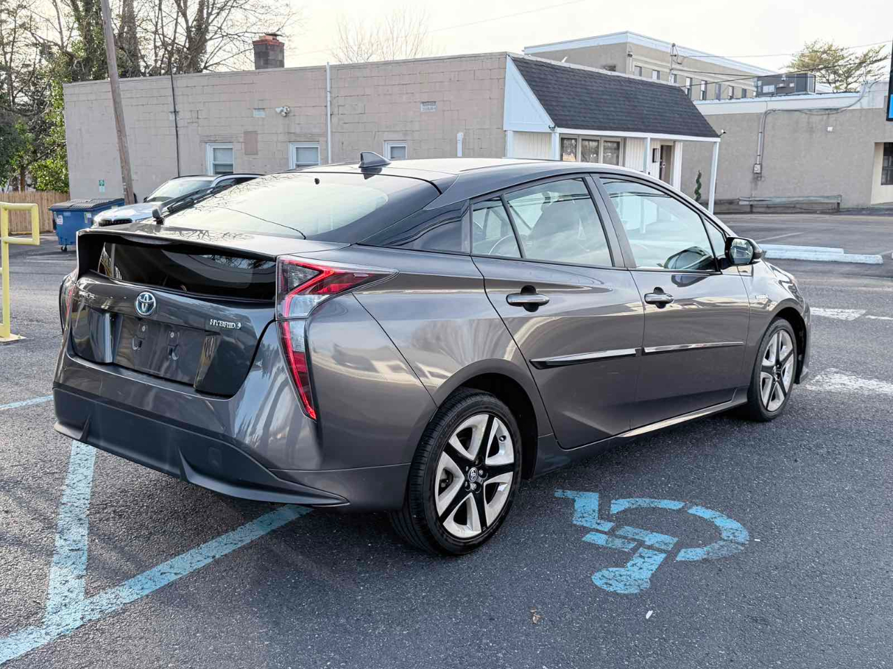 Toyota Prius Four 2016