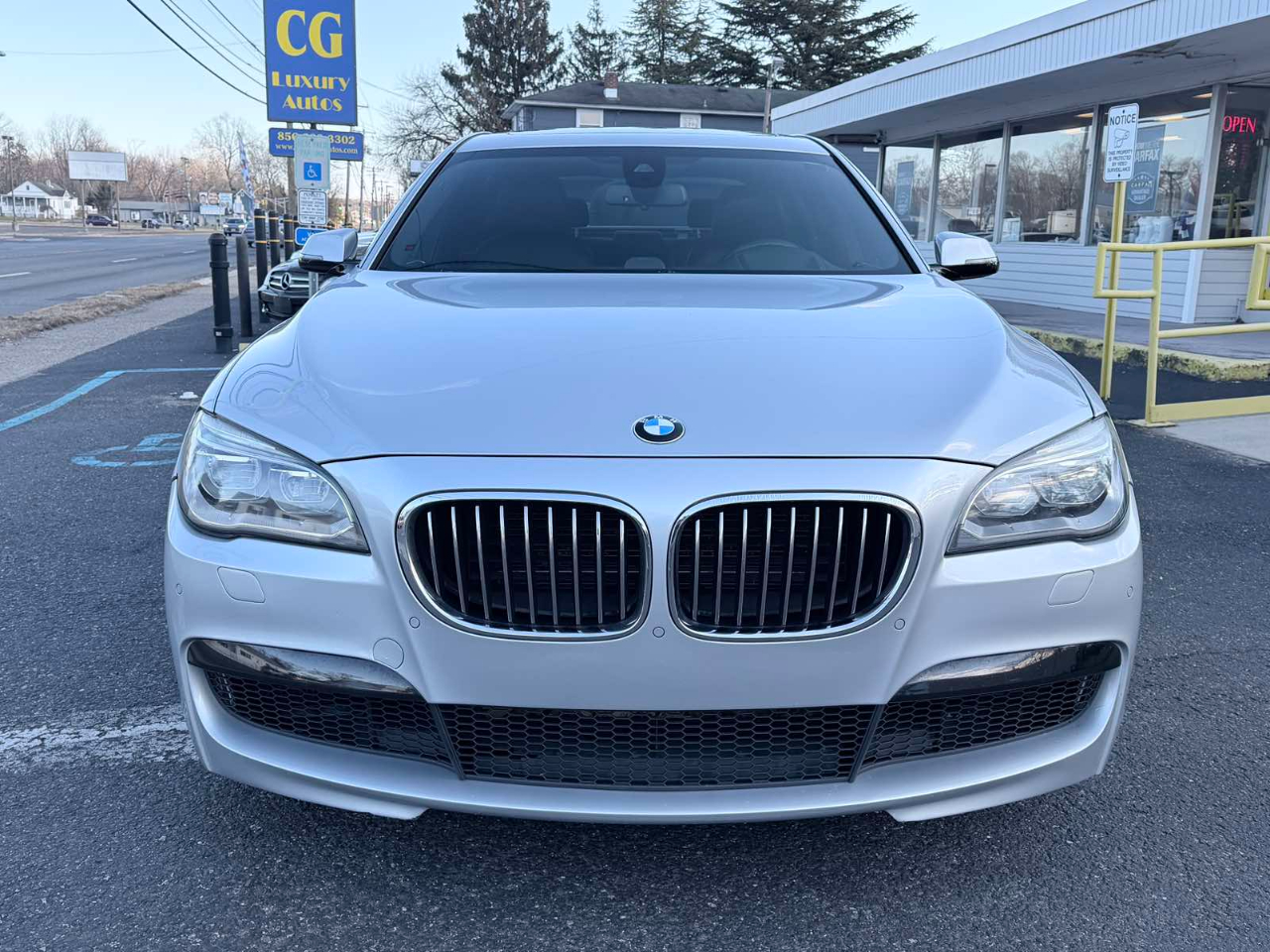 BMW 7-Series 750Li 2013