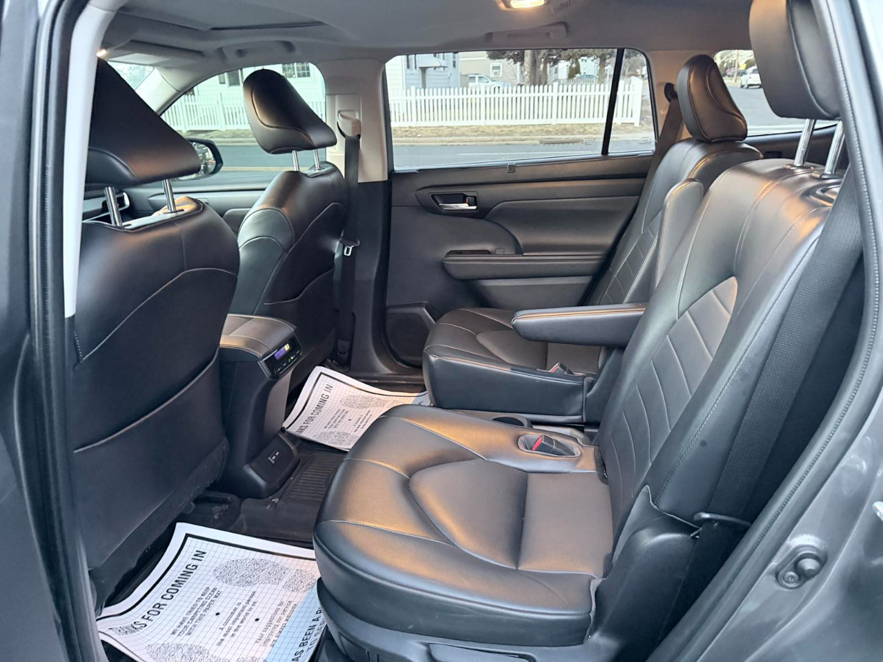 Toyota Highlander Hybrid XLE 2022