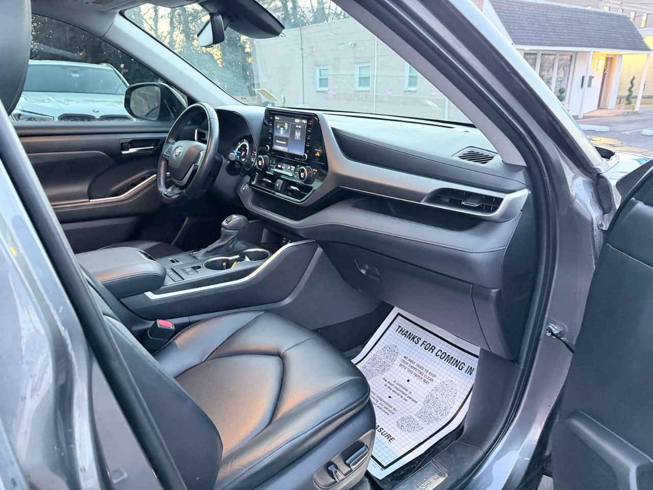 Toyota Highlander Hybrid XLE 2022