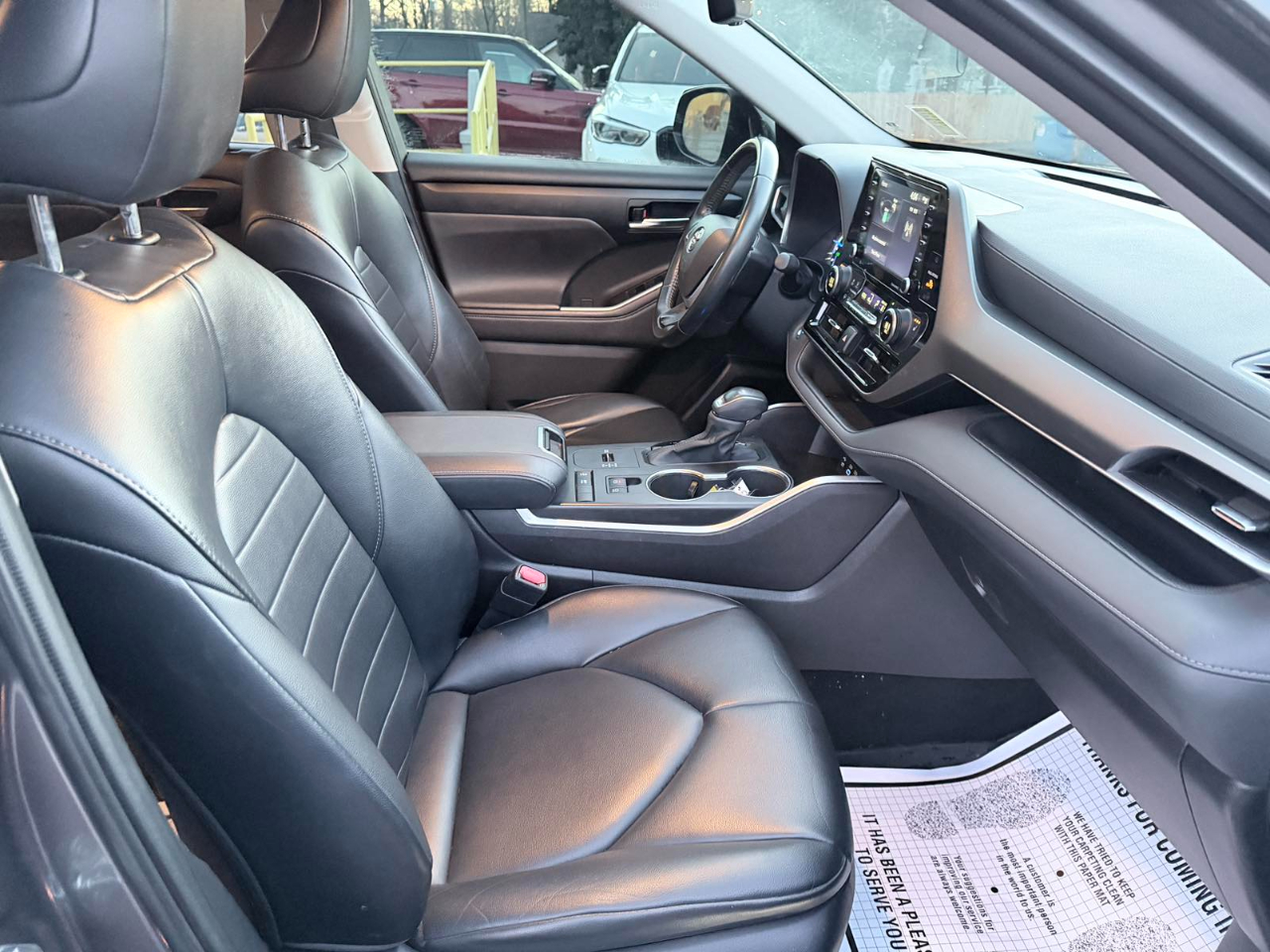 Toyota Highlander Hybrid XLE 2022