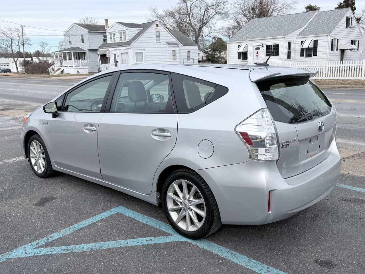 Toyota Prius V Five 2013
