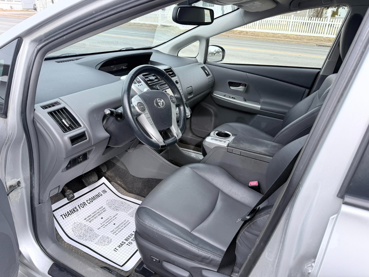 Toyota Prius V Five 2013