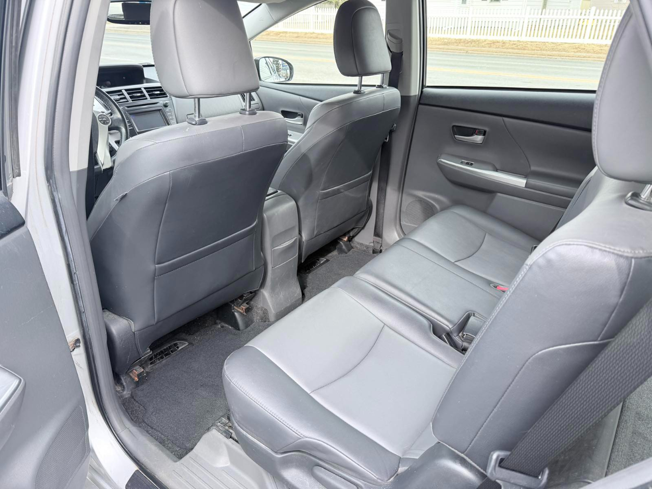 Toyota Prius V Five 2013