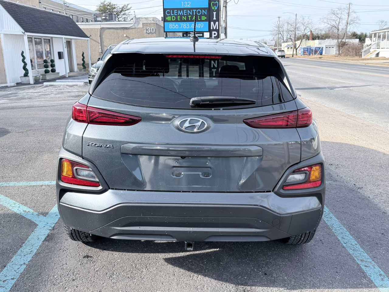 Hyundai Kona SE 2021