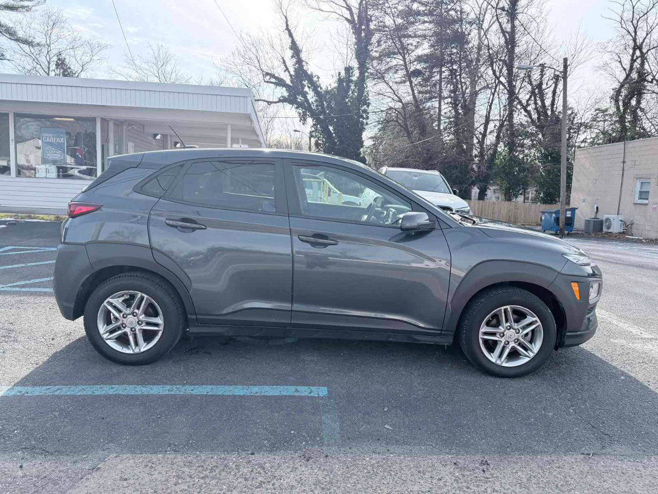 Hyundai Kona SE 2021