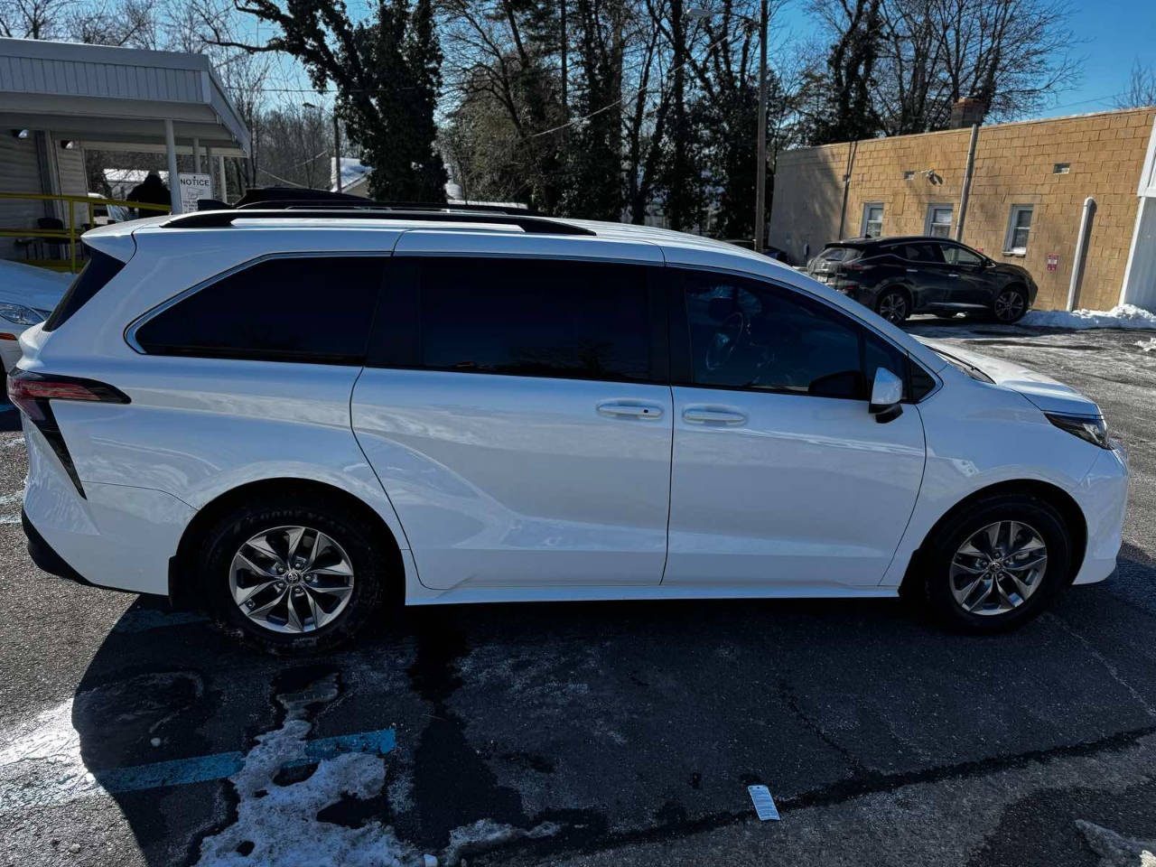 Toyota Sienna LE 8-Passenger 2022
