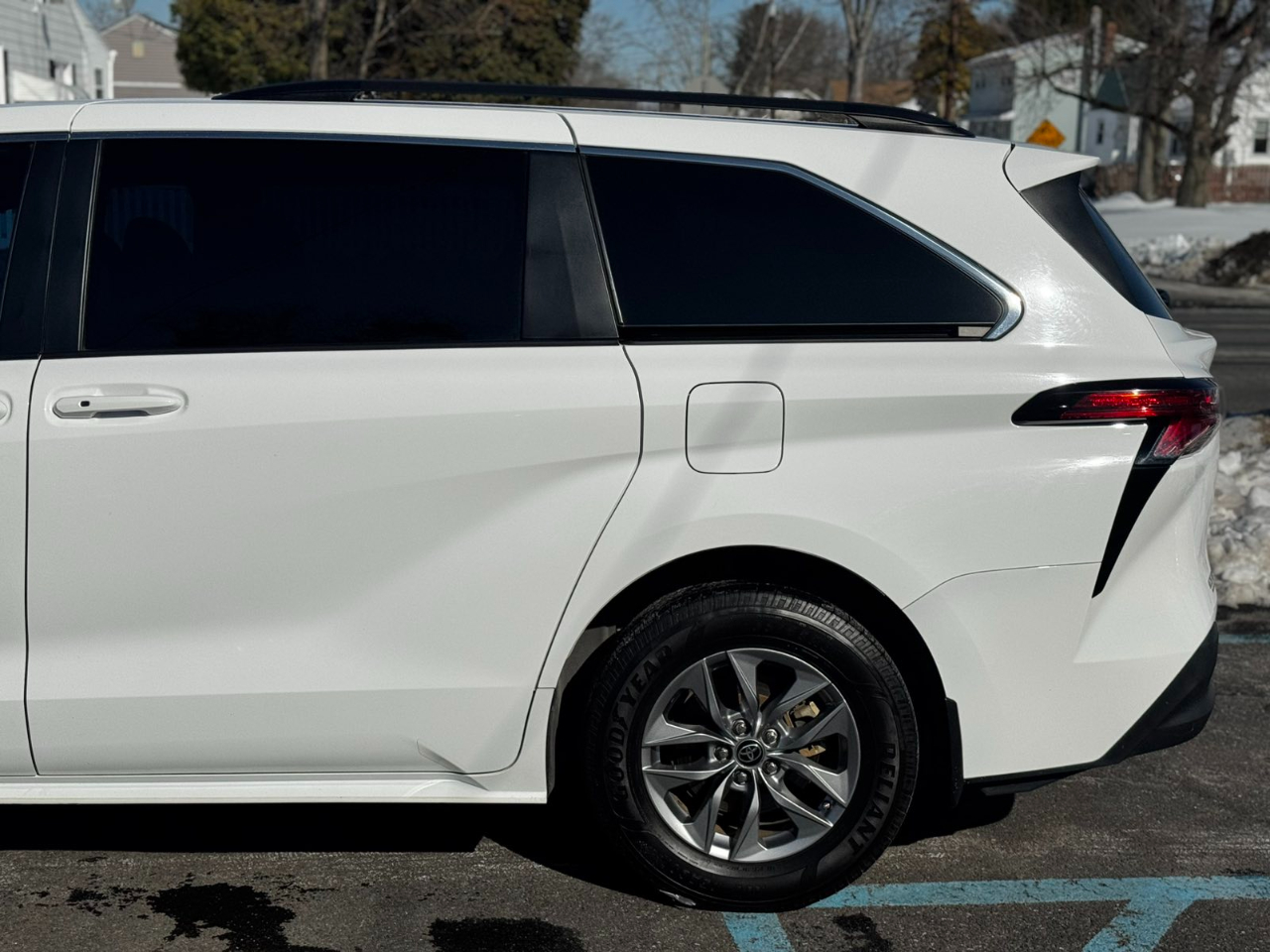 Toyota Sienna LE 8-Passenger 2022