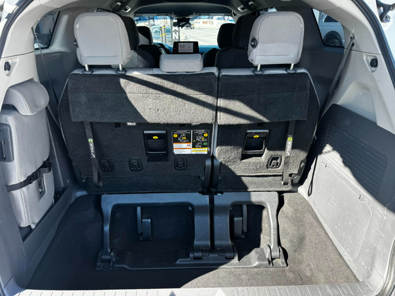 Toyota Sienna LE 8-Passenger 2022